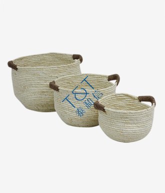 Foreside Home and Garden Natural Set of 3 Corn Husk Decorative Storage Baskets 